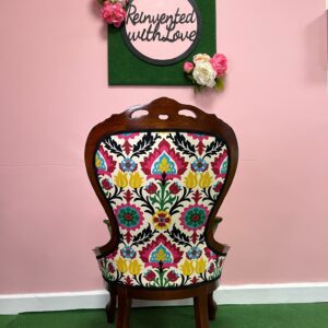 Santa Maria Feature Chair