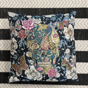 Skull & Rose’s Cushion
